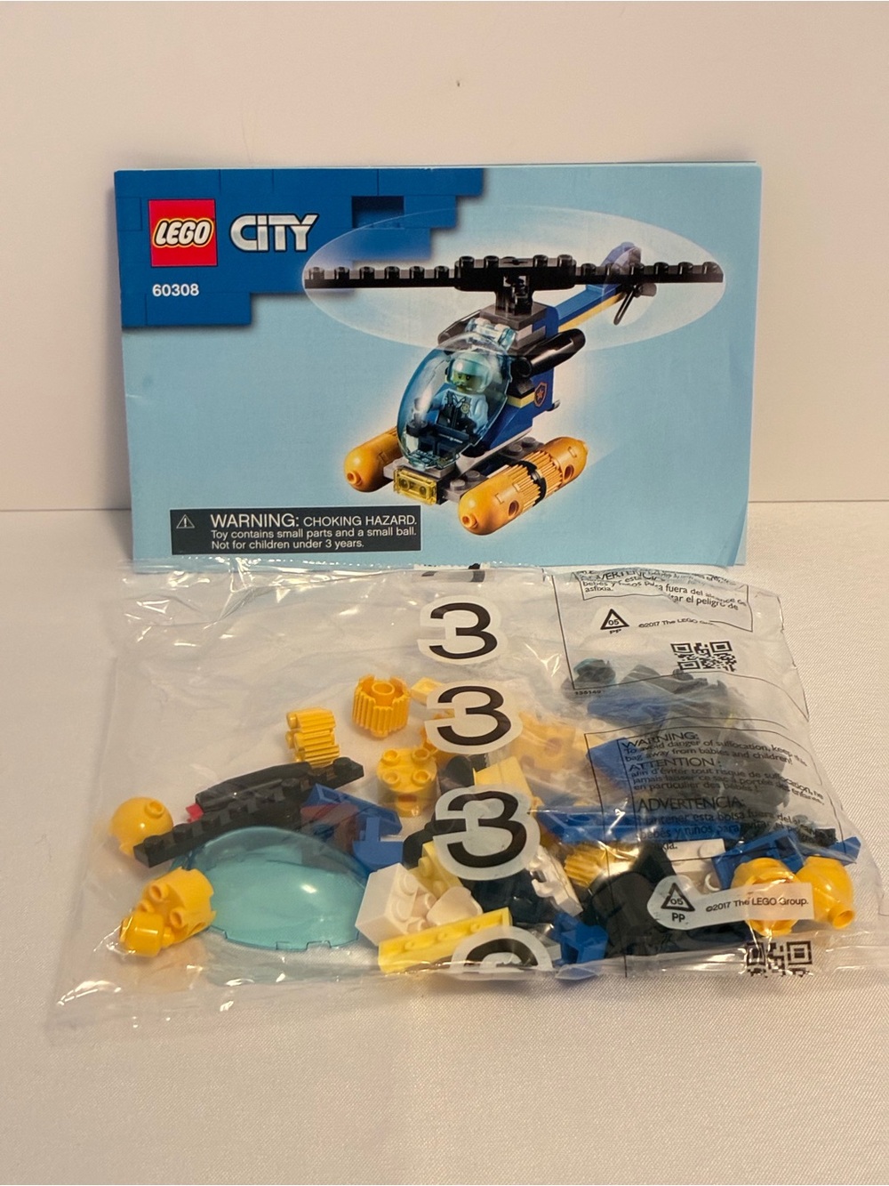Lego City Seaside Police and Fire Mission #60308 Retired - Picture 4 of 5